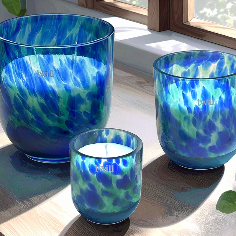 TWILI INDOOR SCENTED CANDLE LOTUS COLL. SAPPHIRE L 14,5cm