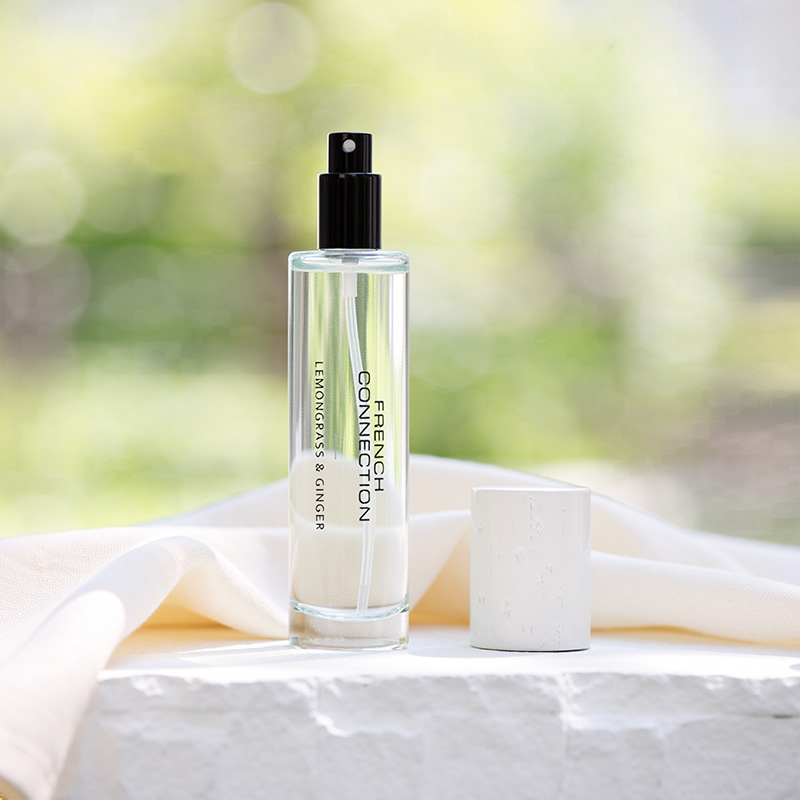 FRENCH CONNECTION WHITE WOODEN SURROUND LEMONGRASS&GINGER ROOM SPRAY 100ML