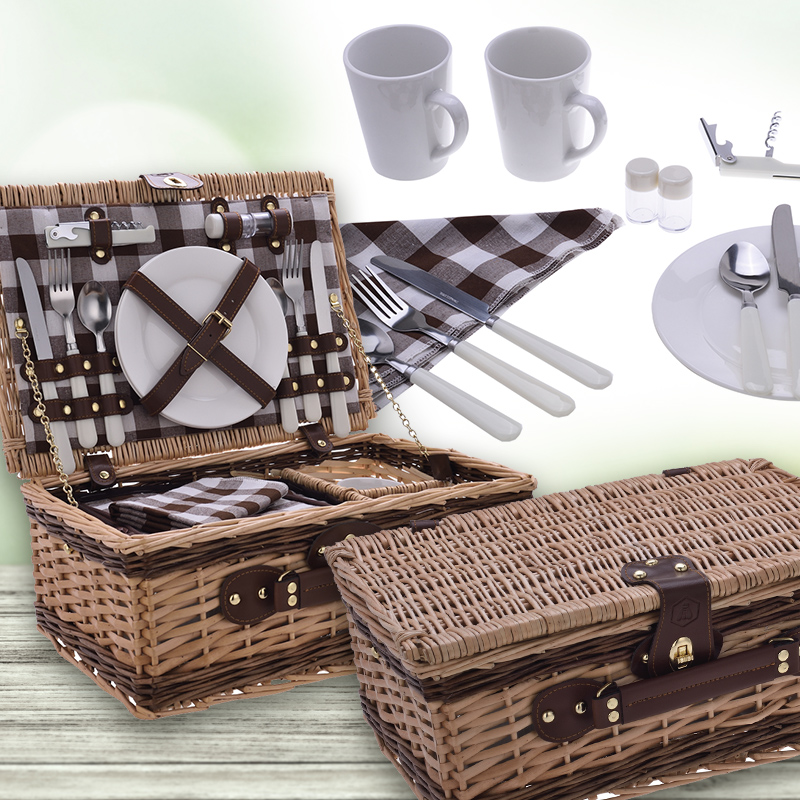LAGUIOLE PICNIC BASKET 11 PCS