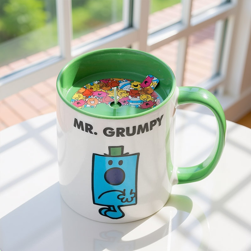MR. GRUMPY CANDLE MUG BLACK PEPPER&SANDALWOOD 256G | VDC & BO