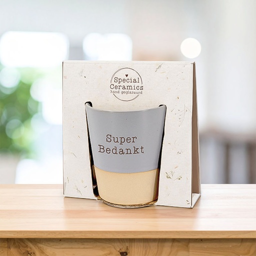[00125010] SPECIAL CERAMICS MUG "SUPER BEDANKT" (35781)