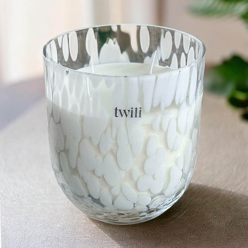 [80100030] TWILI INDOOR SCENTED CANDLE LOTUS COLL. WHITE CLOUDS L        14,5cm